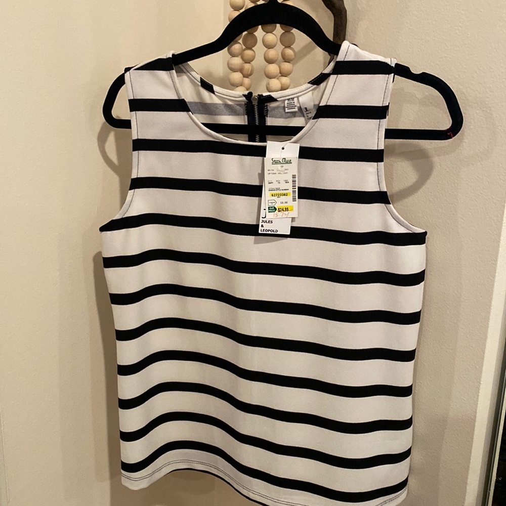 Black striped shell